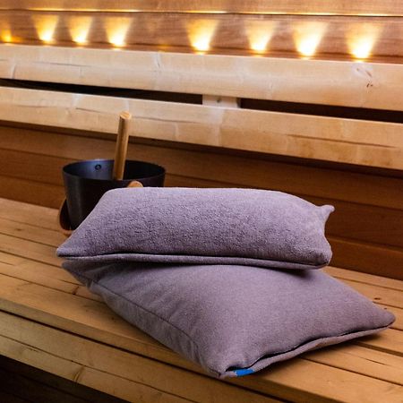Hotel & Hostel Silmu Evitskog Екстер'єр фото