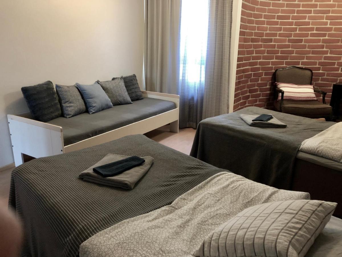 Hotel & Hostel Silmu Evitskog Екстер'єр фото