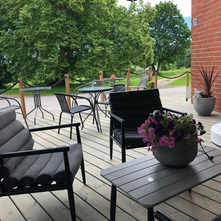 Hotel & Hostel Silmu Evitskog Екстер'єр фото