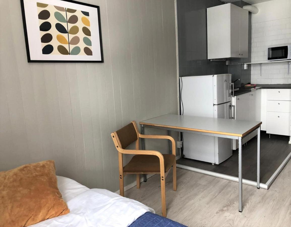 Hotel & Hostel Silmu Evitskog Екстер'єр фото
